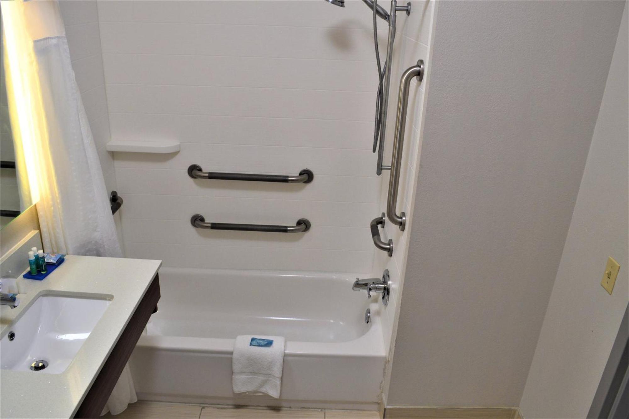 Holiday Inn Express & Suites Batesville By Ihg Ngoại thất bức ảnh