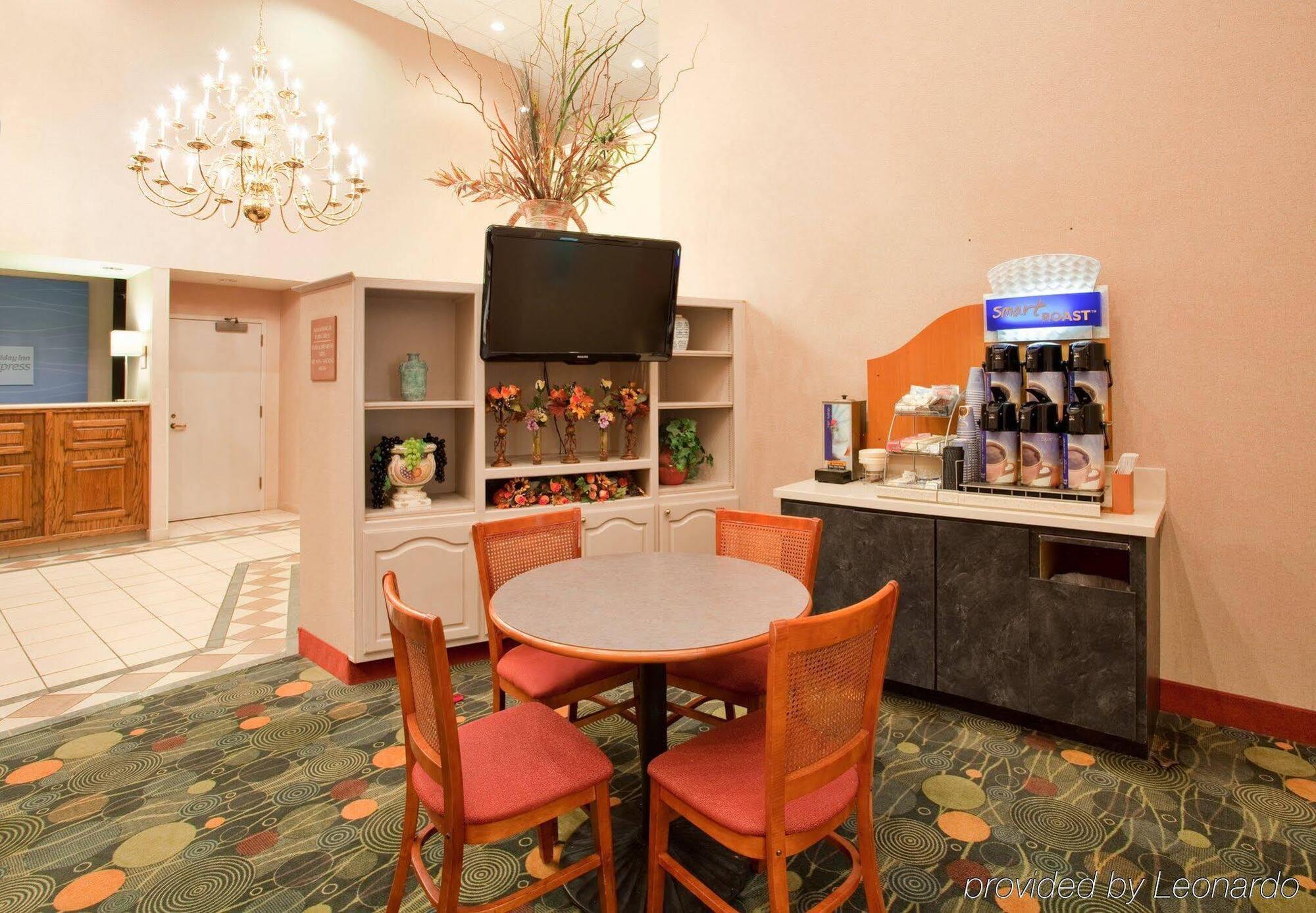 Holiday Inn Express & Suites Batesville By Ihg Ngoại thất bức ảnh