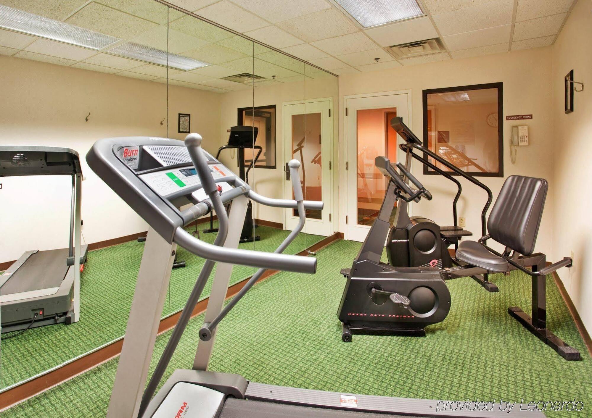 Holiday Inn Express & Suites Batesville By Ihg Ngoại thất bức ảnh